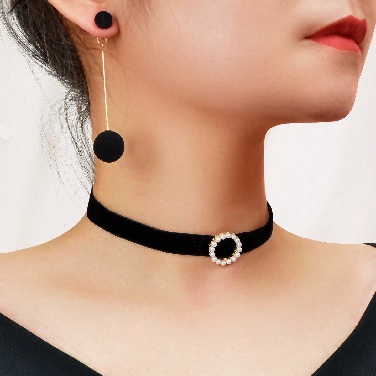 Chic Velvet Pearl Short Choker Necklace Long Earrings Set Elegant Black Ensemble-0