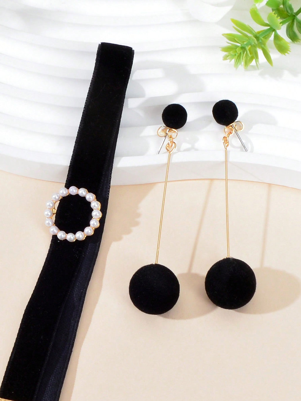 Chic Velvet Pearl Short Choker Necklace Long Earrings Set Elegant Black Ensemble-2