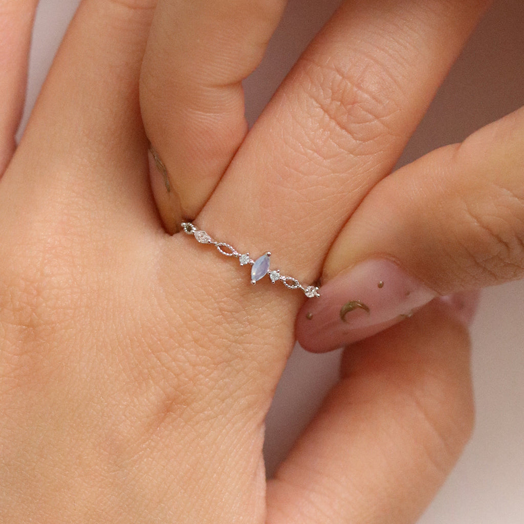 Moonstone Cubic Relay Ring-4